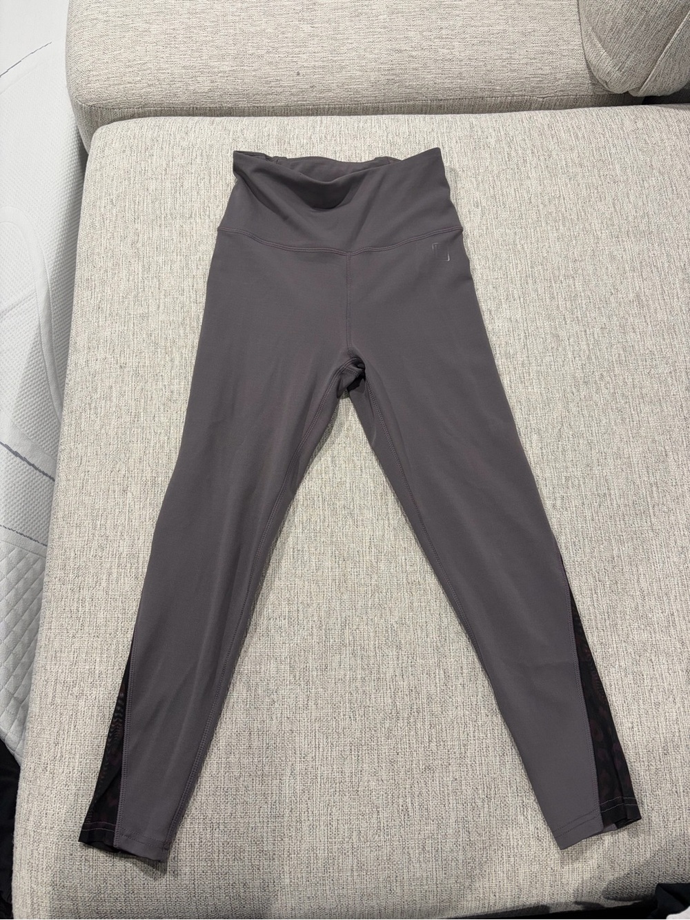 Laundry By Shelli Segal Charcoal Gray Active Top